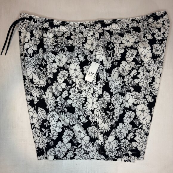 NWT Gap Men XXL Swim Trunks Tropical Floral Mesh Lining Black/White Flowers NEW - Picture 2 of 11